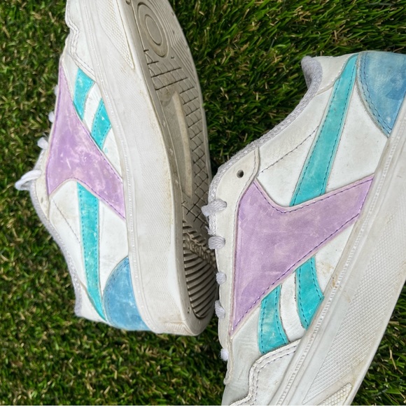 Reebok Court Advance Sneakers • Size 6 1/2 - Picture 3 of 7